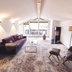 Gemütliches Alpen-Penthouse in Bad Wiessee mit stilvollem Interieur und Terrasse. Ideal für den Urlaub!