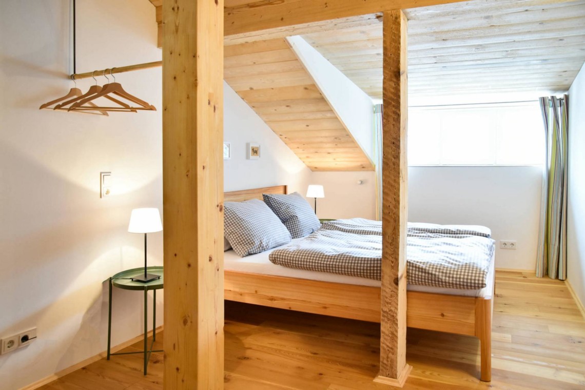 Gemütliches Schlafzimmer in Ferienwohnung #3, Schliersee-Spitzingsee, ideal für einen erholsamen Urlaub.