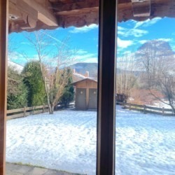 Gemütliche Fewo mit Schnee-Aussicht in Bad Wiessee nahe See. Ideal für Paare. Buchen Sie jetzt auf stayfritz.com!