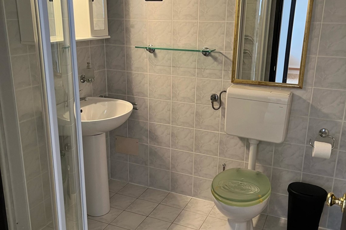 Helles, modernes Badezimmer in Ferienwohnung, Opatija – ideal für anspruchsvolle Gäste.