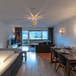 Gemütliche Alpine Suite in Rottach-Egern mit stilvollem Interieur und Bergblick. Ideal für Ihren Urlaub in den Alpen. #Ferienwohnung #RottachEgern