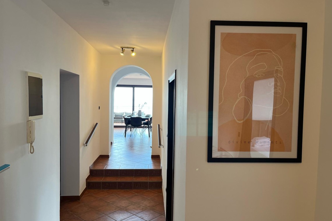 Opatija Apartment: stilvolles Interieur, Meerblick und Modernität für Ihren Traumaufenthalt.