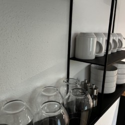 Moderne Küchenausstattung in stilvoller Ferienwohnung in Bayrischzell.