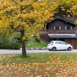 Gemütliches Chalet "Bergidylle" in Geitau, umgeben von Herbstlaub und Natur – perfekt für eine Auszeit!