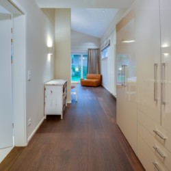 Moderne Ferienwohnung in Schliersee mit stilvollem Interieur und gemütlichem Ambiente. Ideal für Erholung.