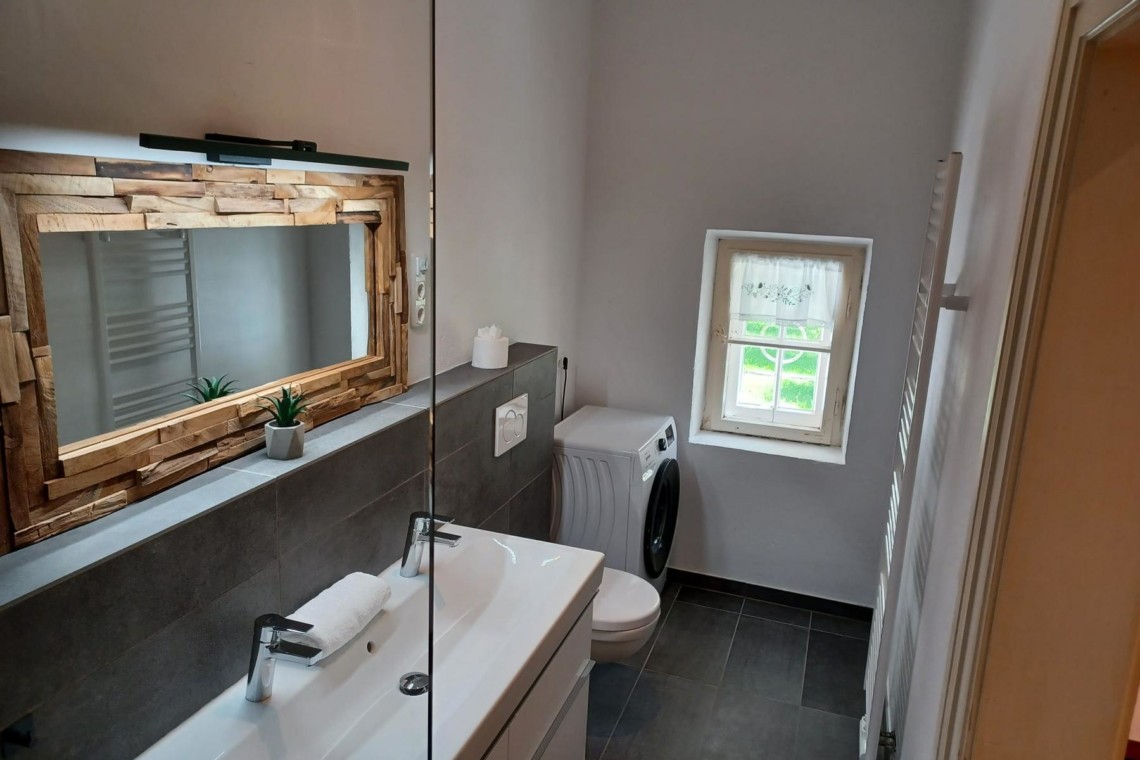 Modernes Badezimmer in "Geitau59 III" Ferienwohnung, Geitau – stilvoll & komfortabel, buchbar bei stayFritz.