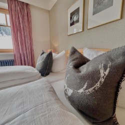 Gemütliches Schlafzimmer in Hillside One, Warth - perfekt für entspannte Nächte nach einem Tag im Arlberg.