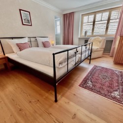 Gemütliches Schlafzimmer in Hillside One, Warth am Arlberg - ideal für Ihren Urlaub.