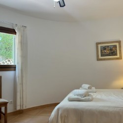 Gemütliches Schlafzimmer in Villa Beachhouse, Costa de la Calma - ideal für Ferien auf stayfritz.com.