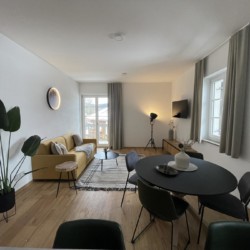Gemütliches Apartment in Gmund a. Tegernsee mit moderner Einrichtung, ideal für einen entspannten Urlaub.