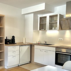 Moderne Küche im Apartment "Huberspitz", Hausham – perfekt für Selbstversorger und gemütlichen Urlaub.