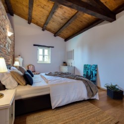Gemütliches Schlafzimmer in Villa Avalon, Muntrij – Urlaubsfeeling mit Komfort, buchbar über stayFritz.