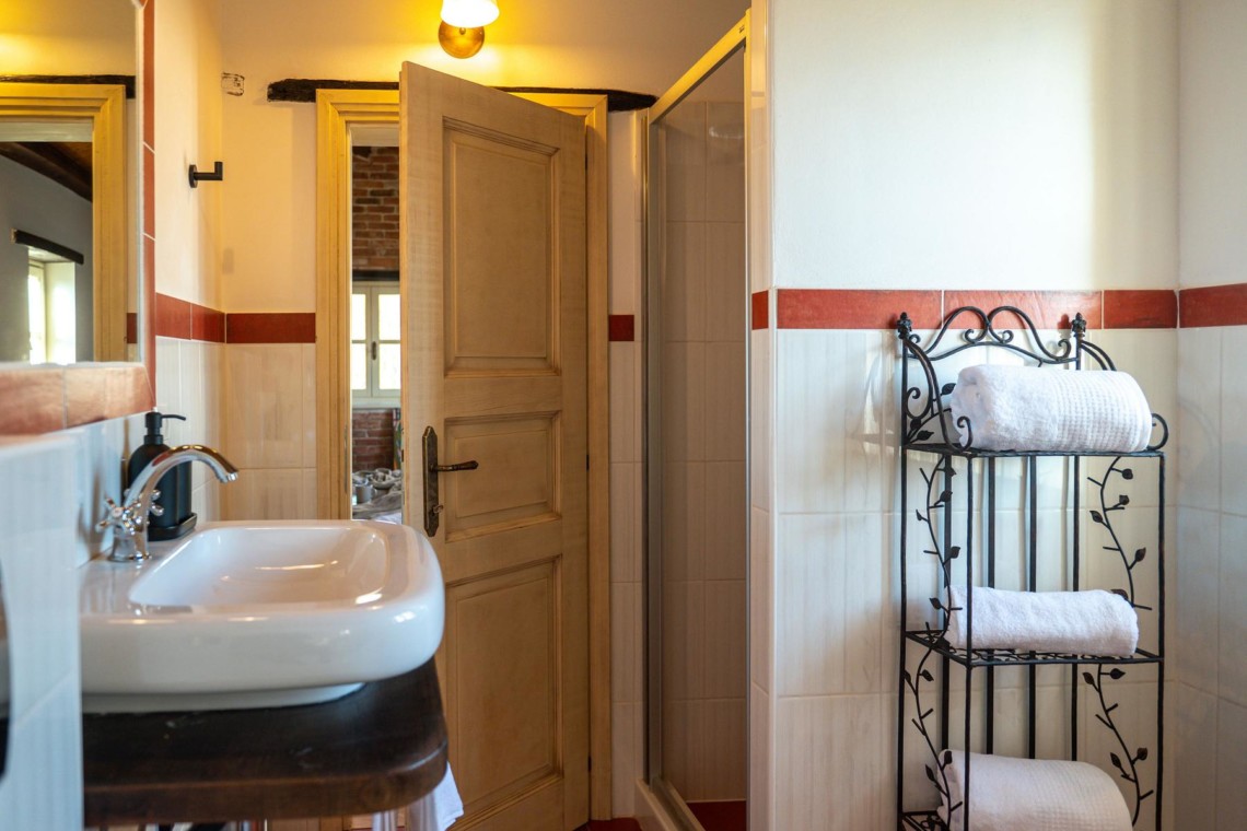 Gemütliches Badezimmer in der Villa Avalon, Muntrij – ideal für einen entspannten Urlaub. Buchen Sie jetzt auf stayfritz.com!
