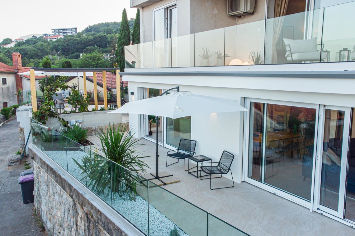 Moderne Ferienwohnung in Opatija mit Terrasse und elegantem Design. Ideal für einen entspannten Urlaub.
