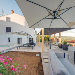 Gemütliches Premium Apartment Starfish in Opatija mit sonniger Terrasse, modernem Mobiliar und entspannendem Ambiente. Ideal für Urlaub!